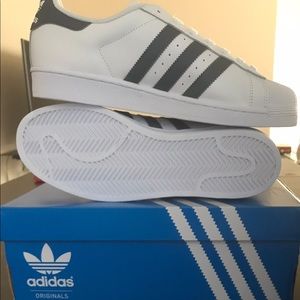 ADIDAS ORIGINALS SUPERSTAR